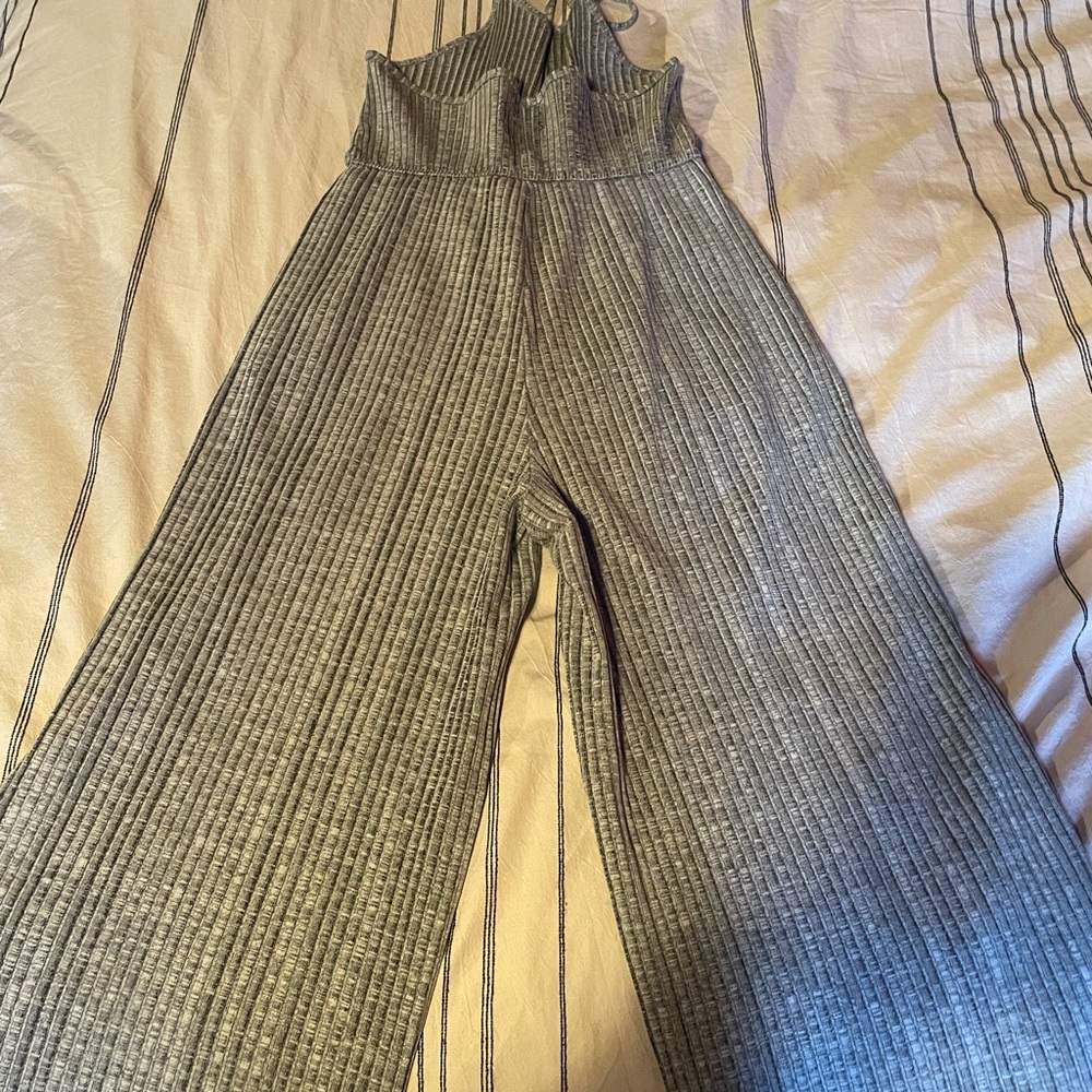 Grey Ribbed Jumpsuit - Picture 2 of 3